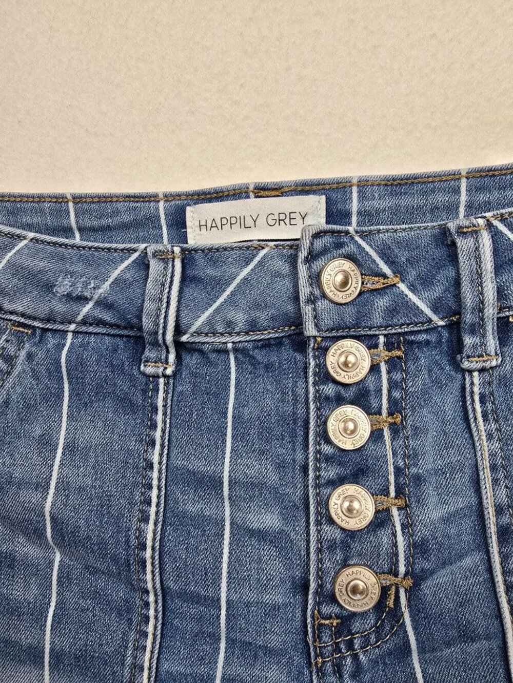 Happily Grey Womens Striped Frayed Denim High-Waisted Button-Fly Shorts Size 25 - Picture 2 of 6